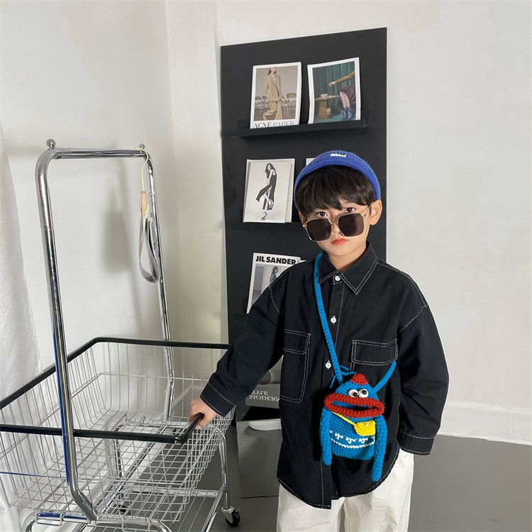 New Korean version of sausage mouth handmade yarn for kids boys and students mobile phone crossbody cross bag for men and women
