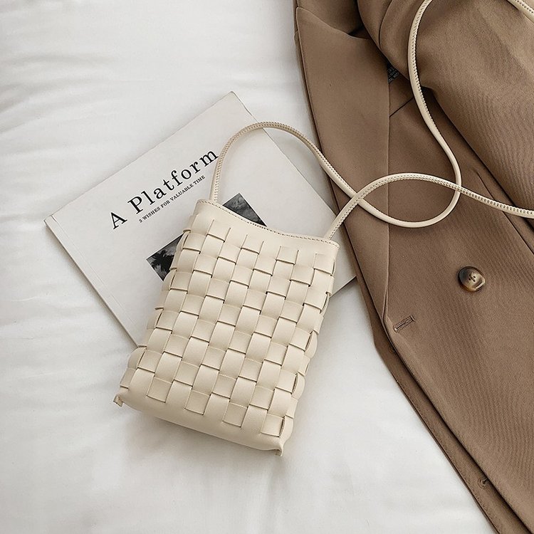 Woven mobile phone bag for women, Korean version, new fashion shoulder bag, simple, fresh, casual cross-body bag, cross-border