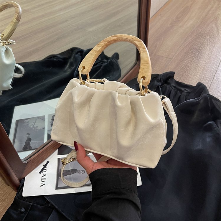 Women's bags, solid color handbags, clean version, fashionable and versatile, European and American style, celebrity bags, new style, non-distinguishing cross-body bags