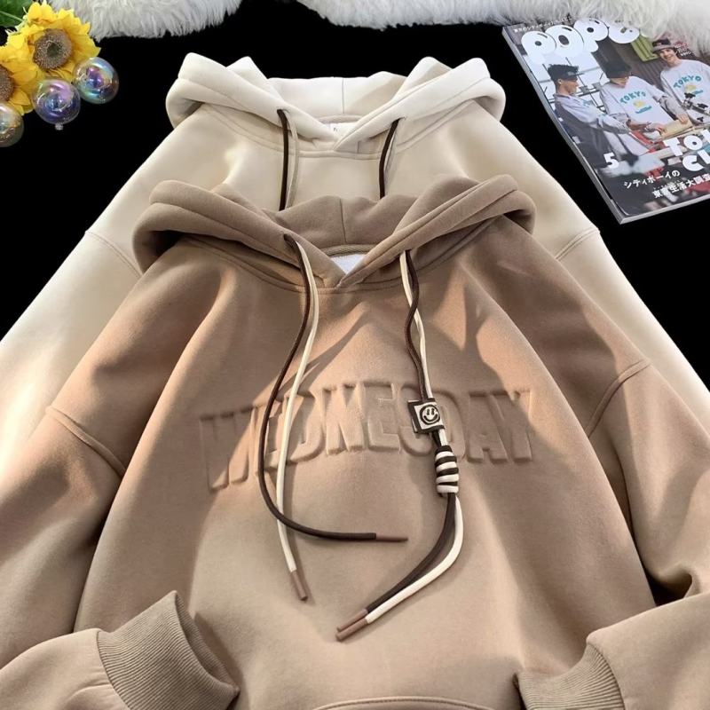 New fashionable and trendy relaxed casual hooded sweatshirt