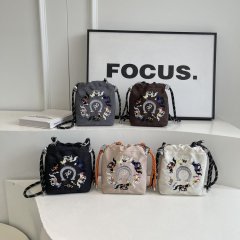 Embroidered ins bucket small cloth bag for women 2024 new style simple contrasting color when going out for a walk one-shoulder cross-body mobile phone bag