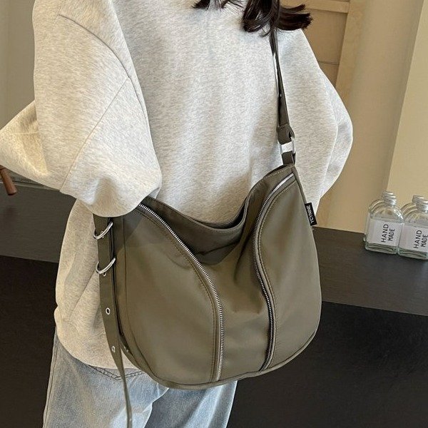 INS style men's crossbody bag 2024 trendy brand new large capacity couple casual shoulder bag men's and women's commuter messenger bag