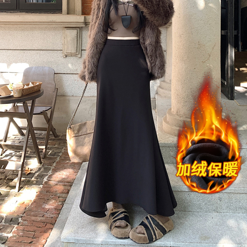 Regular and velvet skirts for women, autumn and winter women's high-waist slimming hip skirts, retro fishtail skirts for women