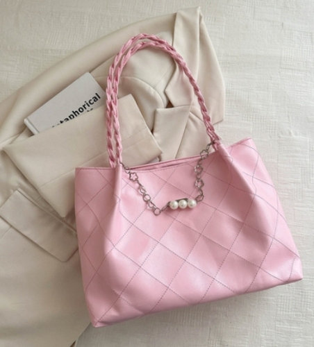 Large-capacity fashionable and versatile handbag 2024 spring new versatile ins chain shoulder armpit bag tote bag