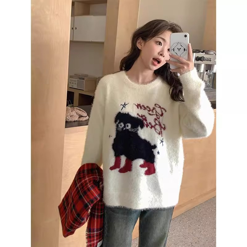 Doggy round neck pullover sweater for women in autumn and winter, loose and lazy style, soft and waxy plush, slimming sweater top