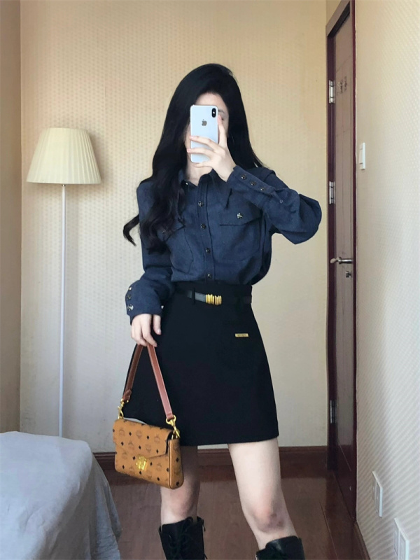 French retro loose shirt + high-waisted irregular skirt