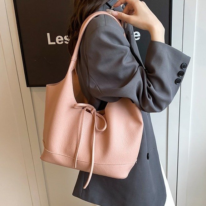High-end large-capacity bag for women 2024 new autumn and winter retro soft leather shoulder bag casual commuting tote bag