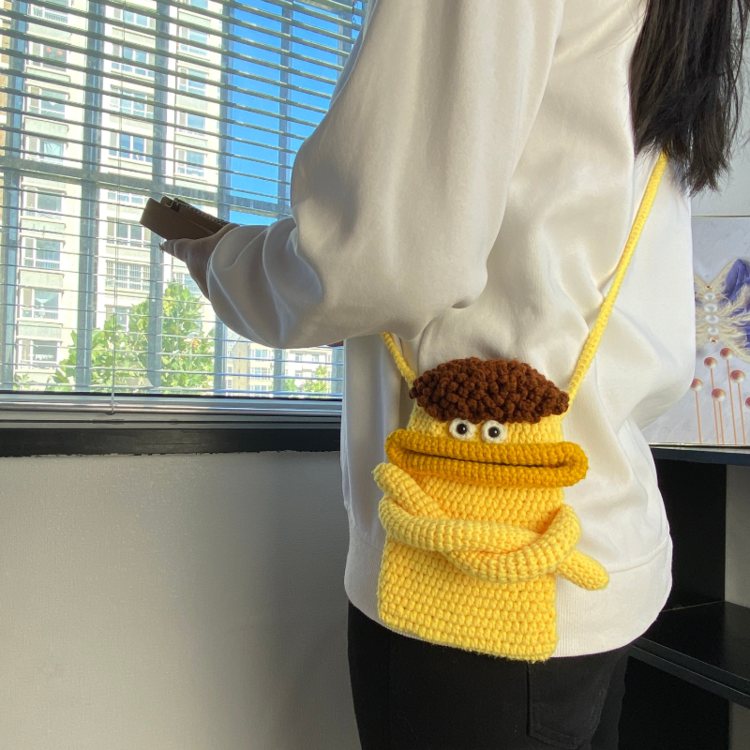 Douyin popular sausage mouth big mouth mobile phone bag handmade crochet diy wool knitting material bag funny key bag