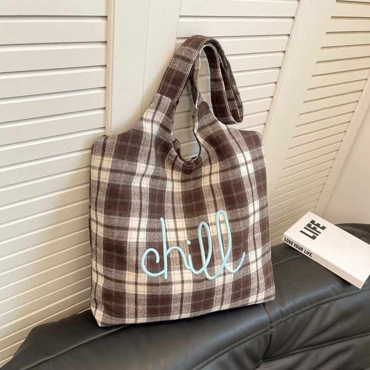 Autumn and winter new woolen bag women's casual fashion large-capacity plaid bag Japanese simple tote bag plaid women's bag