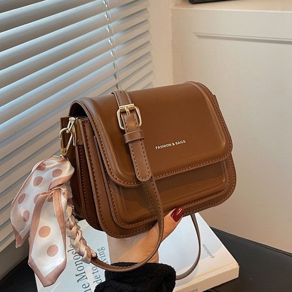 Spring and summer new style simple solid color texture popular crossbody bag Japanese multi-layer niche women's versatile shoulder bag