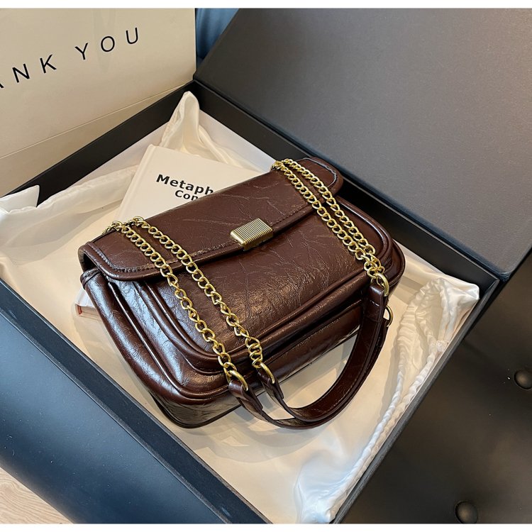 This year's popular small bags for women in autumn and winter are versatile 2024 new fashion retro chain shoulder crossbody bag small square bag