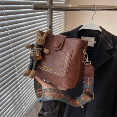 Retro high-end bag for women 2024 new Korean style fashion shoulder crossbody bag niche design portable bucket bag