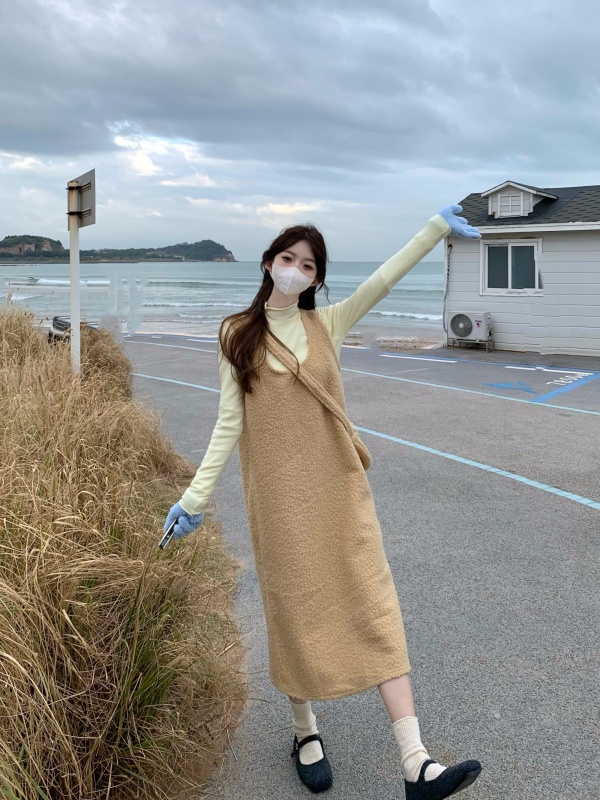 Lazy style woolen sweet vest skirt layered with half turtleneck bottoming shirt for women winter suit