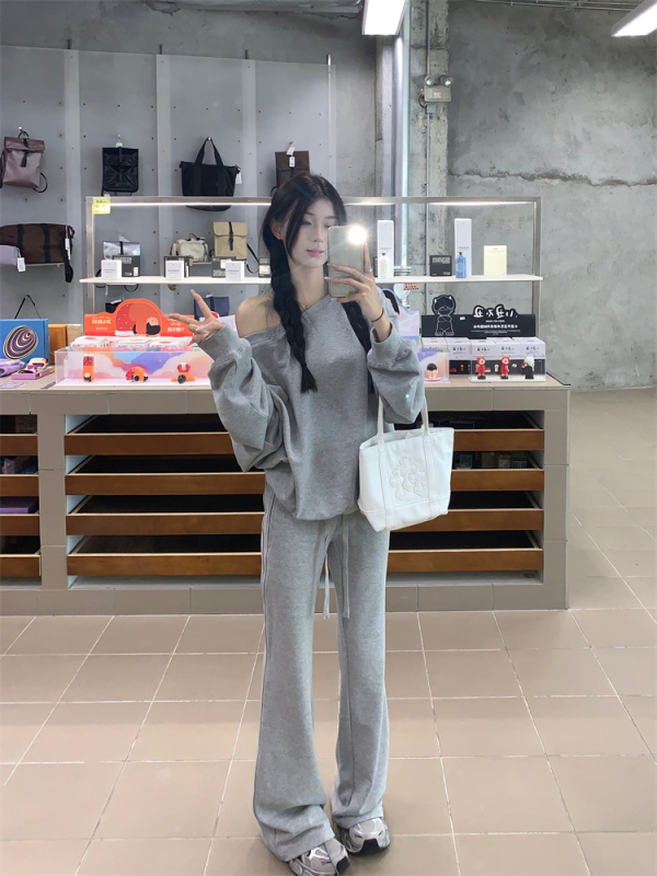 Casual suit women's early autumn slanted shoulder long-sleeved sweatshirt slimming top skirt pants three-piece set