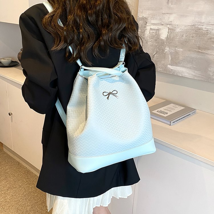 Casual Commuting Large Capacity Bag Women 2024 New Popular Versatile Crossbody Bag Retro Shoulder Handheld Tote Bag