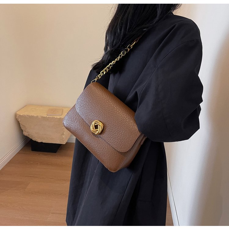 High-end bag women's new fashion solid color texture single shoulder armpit bag autumn and winter popular crossbody commuter bag