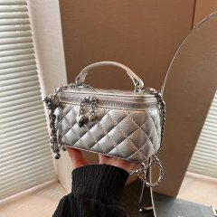 Hand-carrying fashionable rhombus small square bag for women 2024 spring and summer new style niche simple single shoulder crossbody bag for women