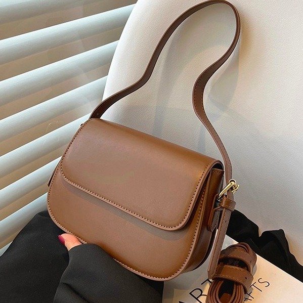 Bags Women's Crossbody Bag Retro Saddle Bag Versatile Shoulder Autumn and Winter Fashion Women's Bag Simple Cross-Border Wholesale