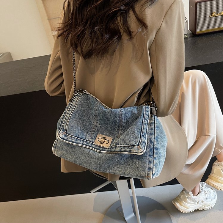 Retro casual denim bag for women 2024 new high-end chain shoulder bag large capacity commuter tote bag