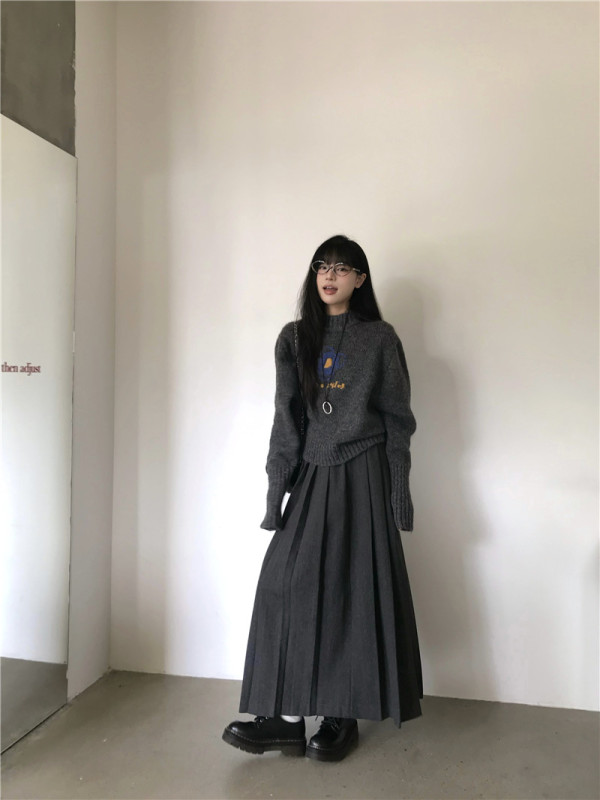 Designed pullover crochet knitted sweater + woolen high-waisted skirt and umbrella skirt