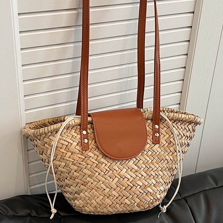 Straw women's bag ins natural water grass woven handbag European and American style shoulder armpit bag summer seaside beach bag