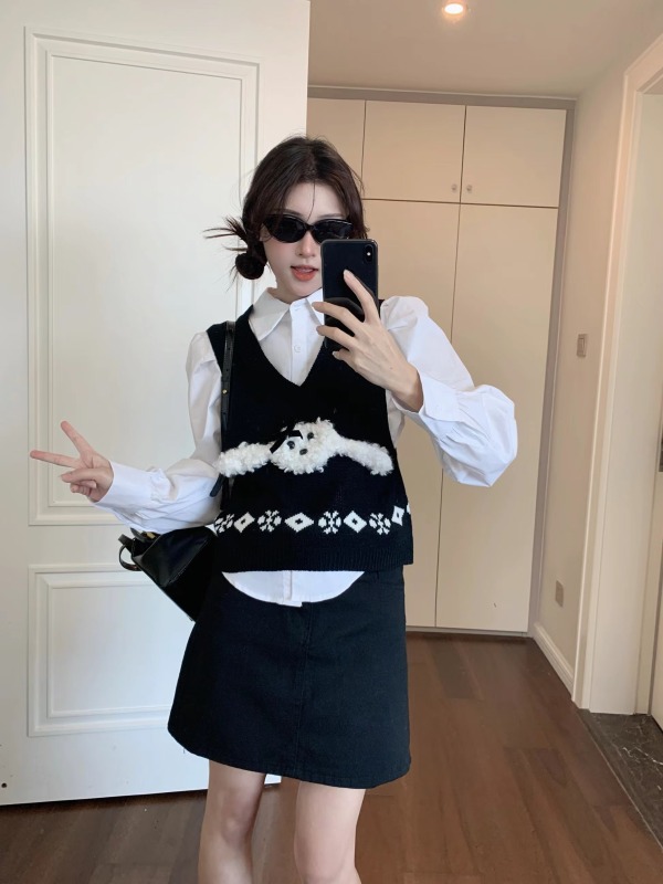 New Korean style white shirt embroidered plush puppy knitted vest two-piece set for women
