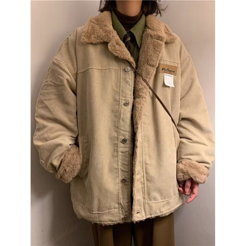 Cotton coats for men and women, winter trendy Hong Kong style lamb wool cotton coats with design sense.