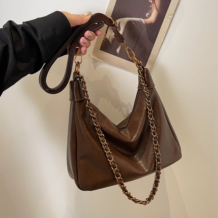 Autumn and winter retro caramel brown bag for women 2024 new casual versatile crossbody bag large capacity single shoulder armpit bag
