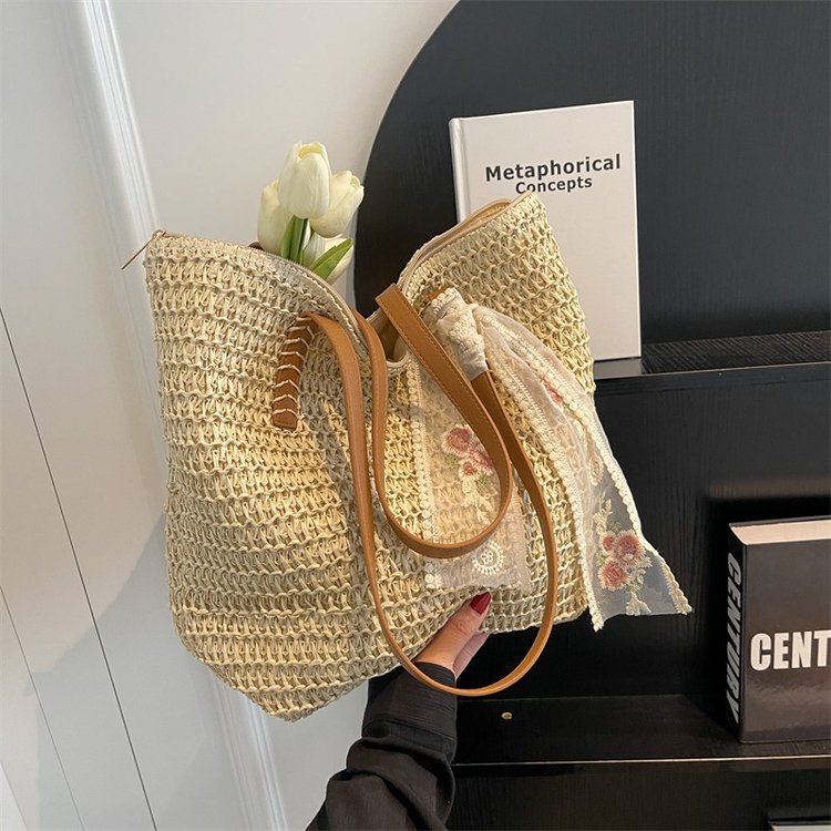 Summer large-capacity tote bag women's shoulder hand-woven bag ins style fresh pastoral hand-carried straw women's bag