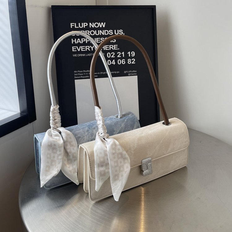 2024 new bag women's French armpit bag summer versatile baguette bag simple fashion casual single shoulder small square bag