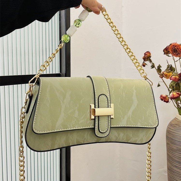 Women's bags, high-end, exquisite and versatile armpit bags, 2024 summer new commuter bags, simple cross-body small square bags