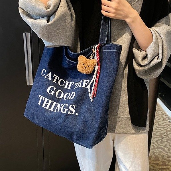 Casual, fashionable, lazy style tote, retro niche Internet celebrity lettering, same style temperament denim one-shoulder armpit women's bag