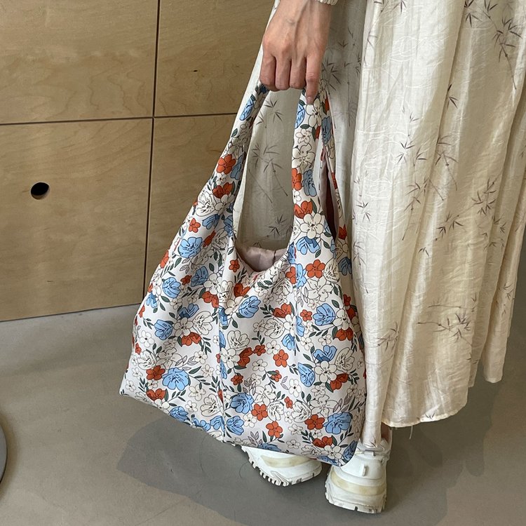 Large-capacity bag for women 2024 new summer casual versatile shoulder bag college student commuting tote bag