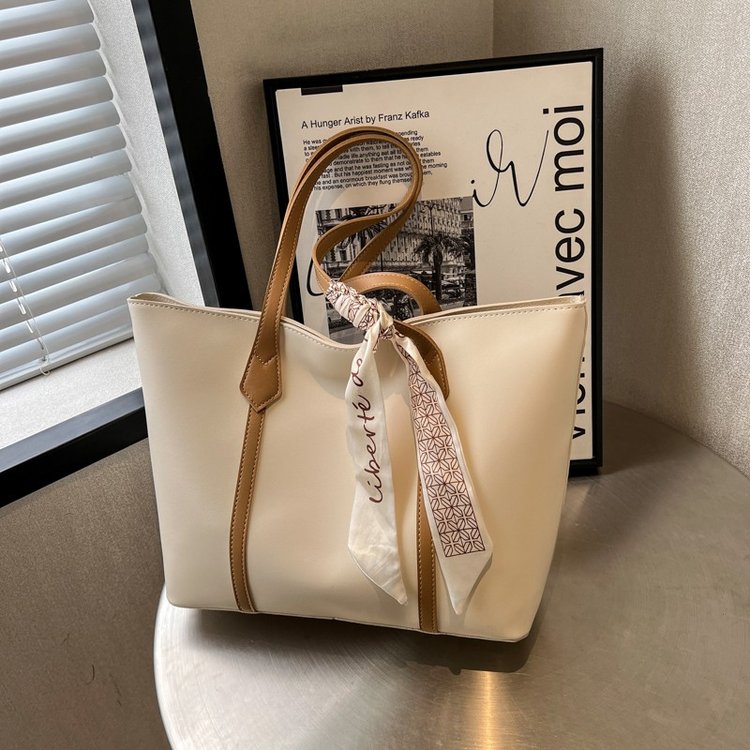 Large-capacity shoulder bag, fashionable and casual tote bag, fashionable style, simple commuting trendy new style large bag for women