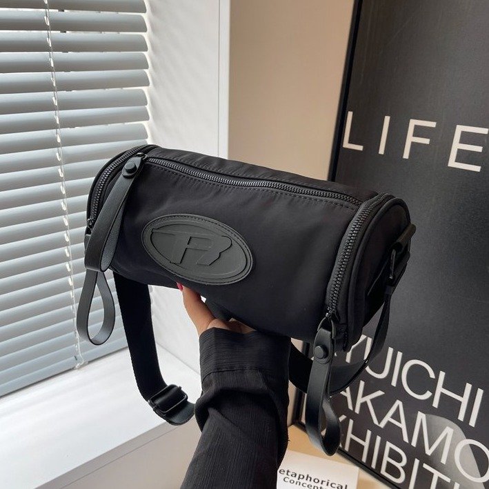 Cross-border European and American 2024 new high-end, versatile, fashionable and simple Oxford cloth one-shoulder crossbody bag cylindrical bag Bags