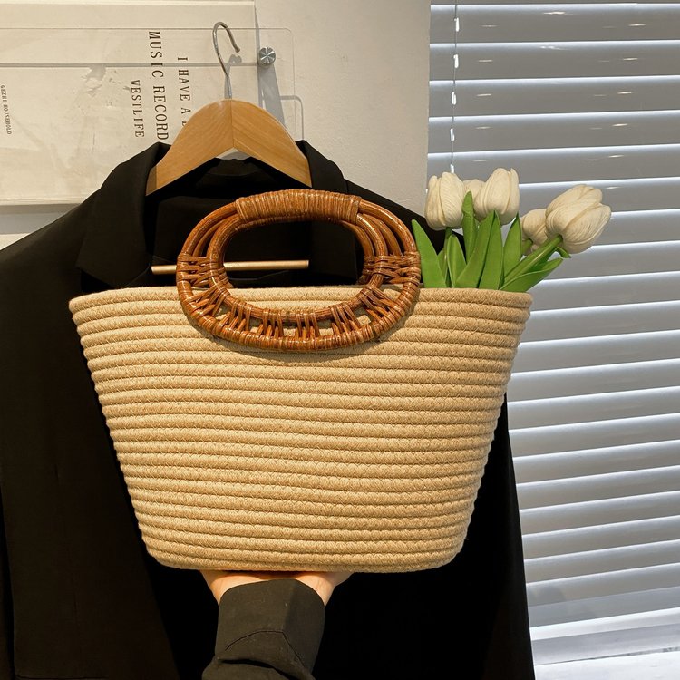 Cross-border new niche design woven large-capacity handbag simple temperament women's beach straw tote bag