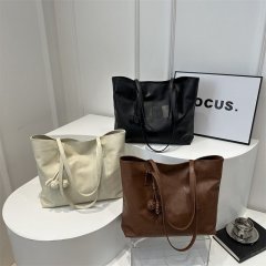 Commuting tote bag large capacity 2024 spring and summer new bag women's versatile ins niche Korean student shoulder bag