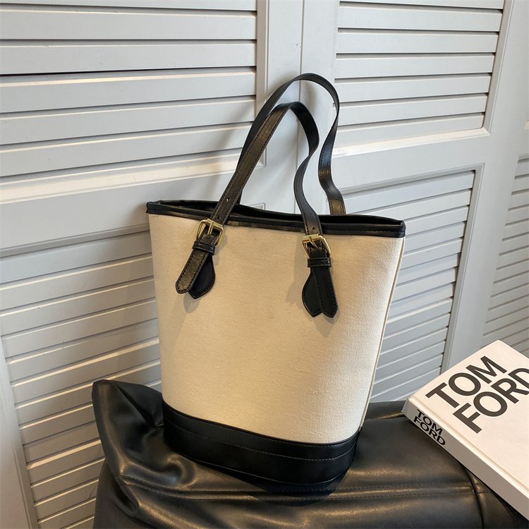 Design sense large bag for women 2024 new fashion commuter tote bag simple large capacity shoulder bag versatile women's bag