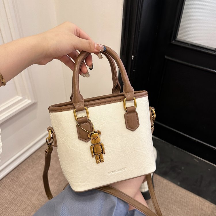 This year's popular small bags for women 2024 new fashion simple and versatile single shoulder crossbody bag textured portable bucket bag