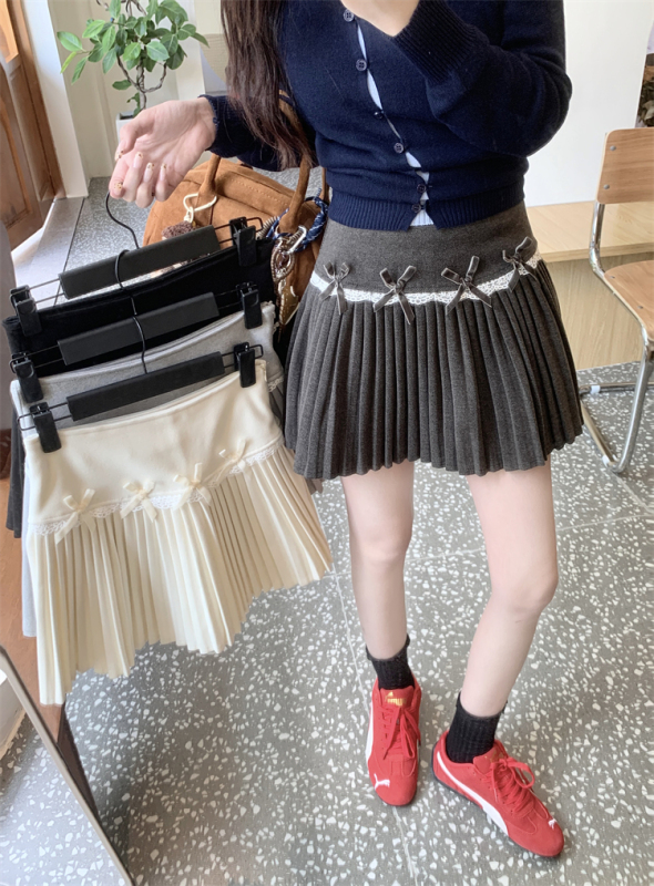 Ballet-style bow woolen pleated skirt for women high-waisted A-line sweet anti-exposure short skirt