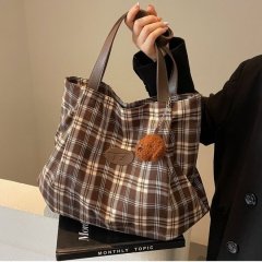 Casual large capacity bag for women autumn and winter fashionable plaid canvas bag for work and commuting shoulder handheld tote bag