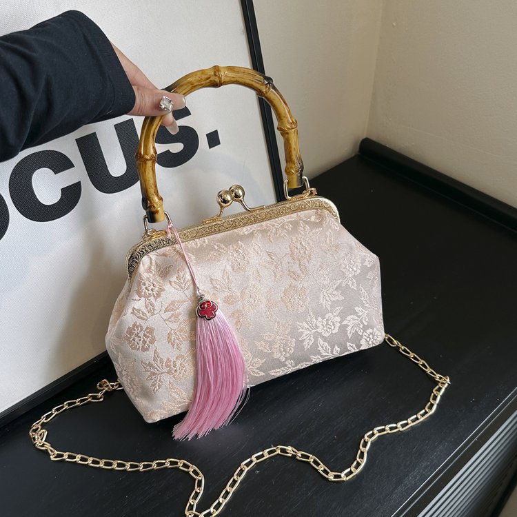 New Chinese style small bag for women 2024 new popular versatile chain crossbody bag fashion handbag mouth gold bag