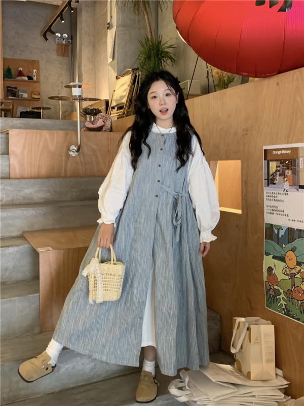 Retro blue Korean tank top + white dress