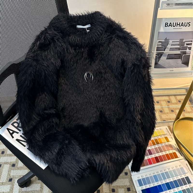 Fashionable niche metal pad design shoulder sweater for men and teenagers winter lazy style mink plush sweater jacket