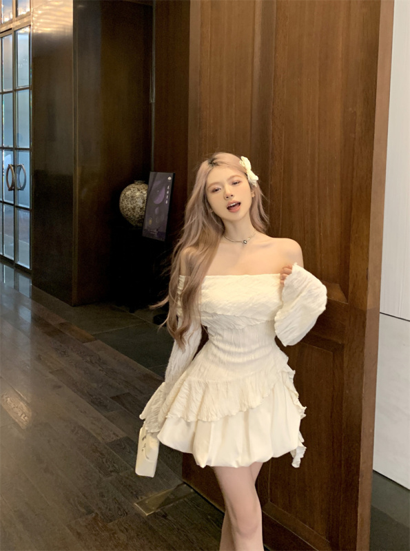 One shoulder bell sleeves pure lust style irregular T-shirt lace shirt bud skirt suit