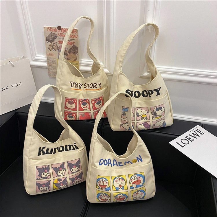 New canvas bag for women, large-capacity bag, student class tote bag, Kuromi cartoon commuting canvas bag