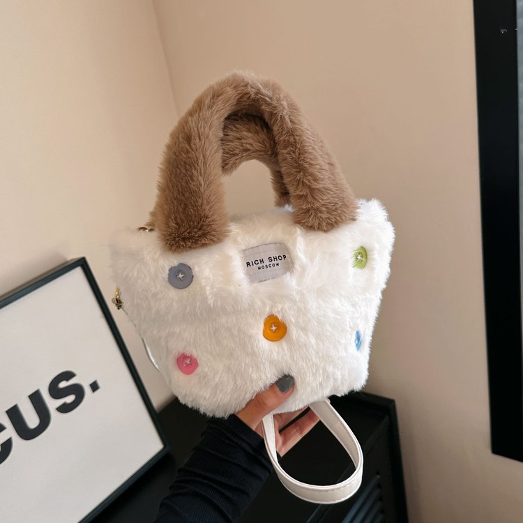 Winter bag for women, furry and versatile 2024 new niche design crossbody bag, popular hand-held furry bucket bag