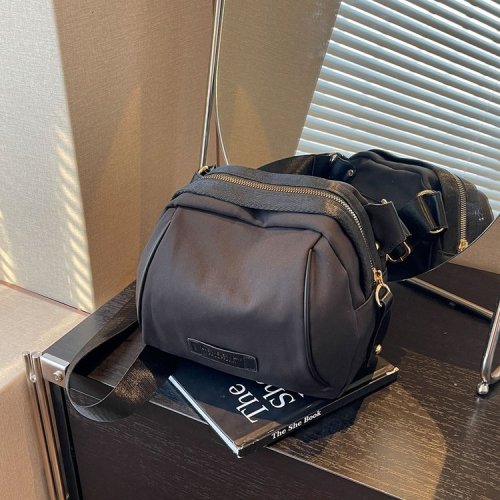 2024 New Single Shoulder Crossbody Bag Women’s Crossbody Bag Casual Canvas Shell Bag Versatile Women’s Oxford Cloth Women’s Bag