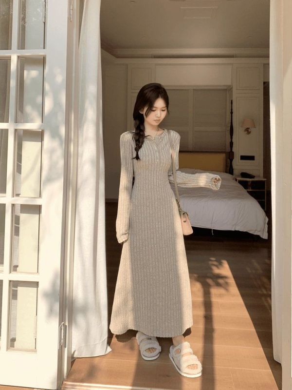 Solid color long-sleeved knitted dress slimming 2024 autumn and winter French style inner long skirt