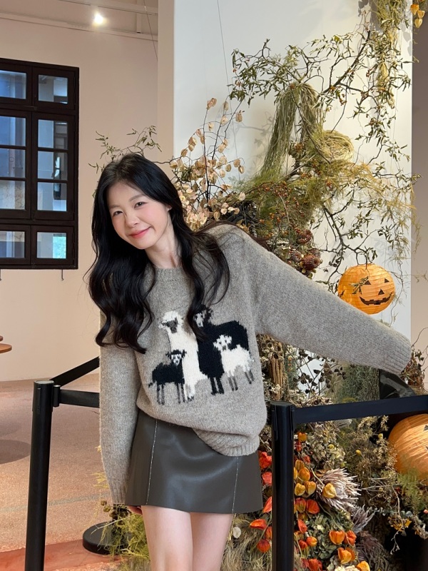 Lazy style soft cute lamb jacquard sweater